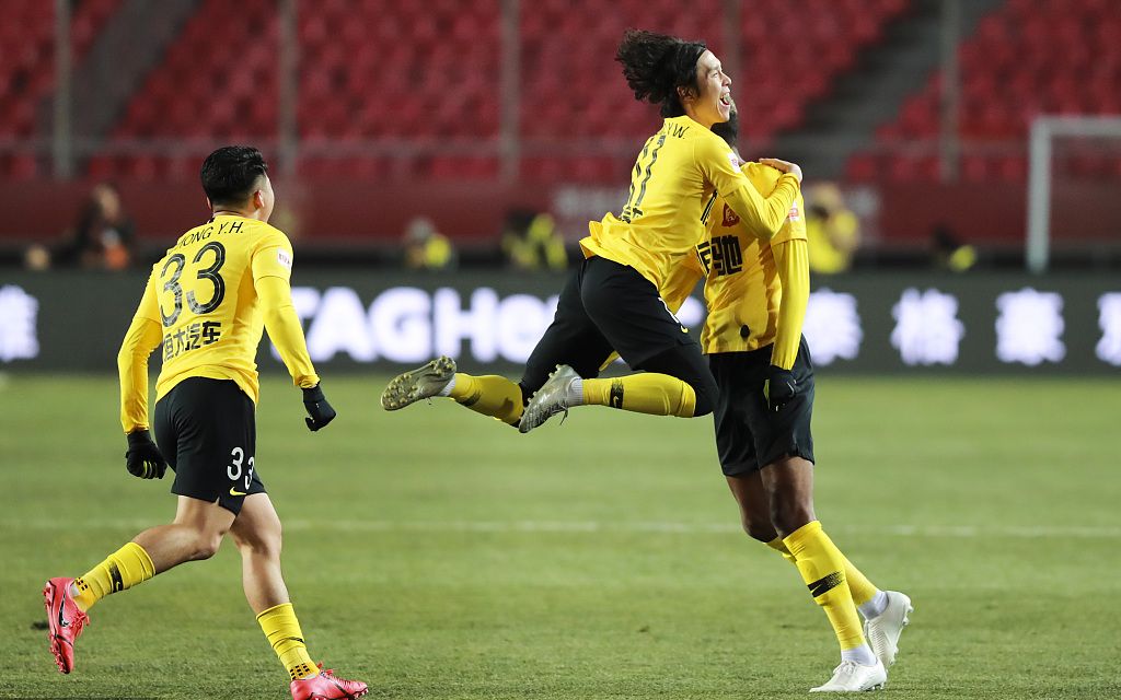 恒大迎战上港：胜负难料的豪强对决的简单介绍