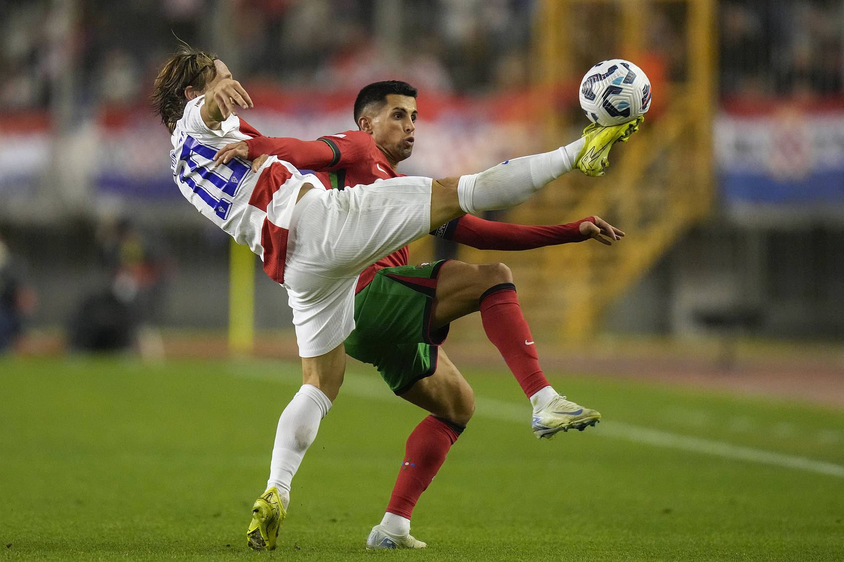 关于葡萄牙-战胜克罗地亚，拉纳纳梅开二度，球员表现抢眼的信息