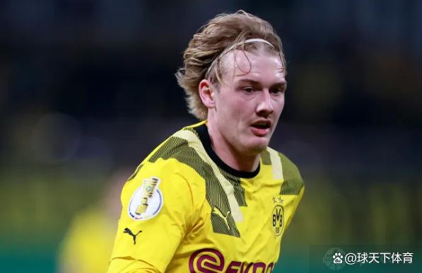 关于多特蒙德签下新后卫，解决后防不稳固问题的信息