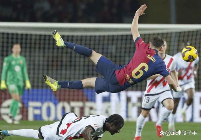 球队努力防守,成功守住比赛分差 球队努力防守,成功守住比赛分差