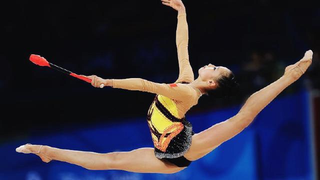 开云体育平台APP-疆土女子体操选手柔韧出众，展现魅力
