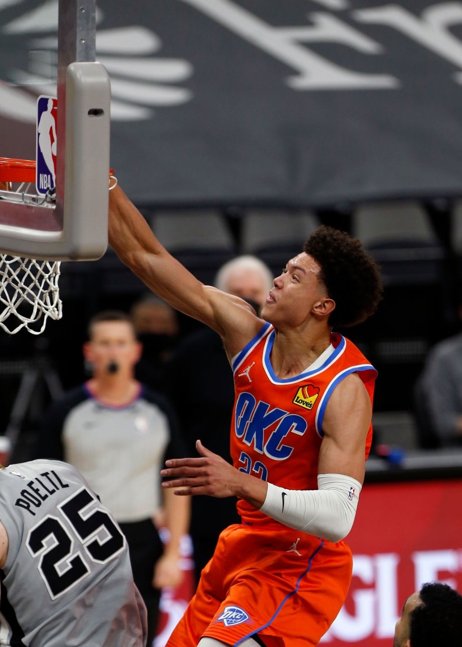 开云体育下载-雷霆挑战马刺，双方展开激烈对抗谁能笑到最后？的简单介绍