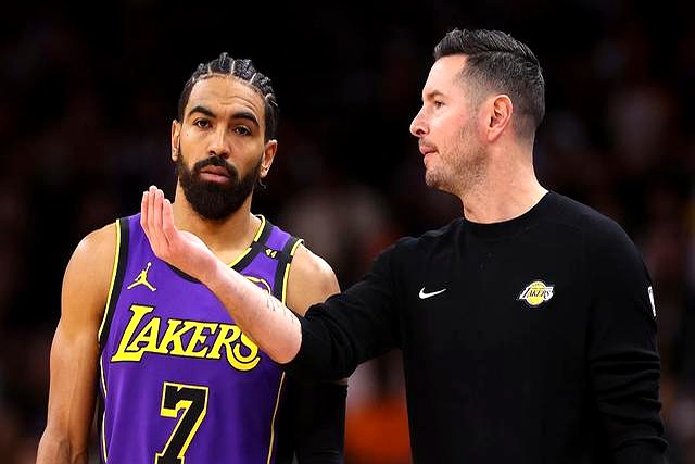 湖人连败不振，球队士气受到打击的简单介绍