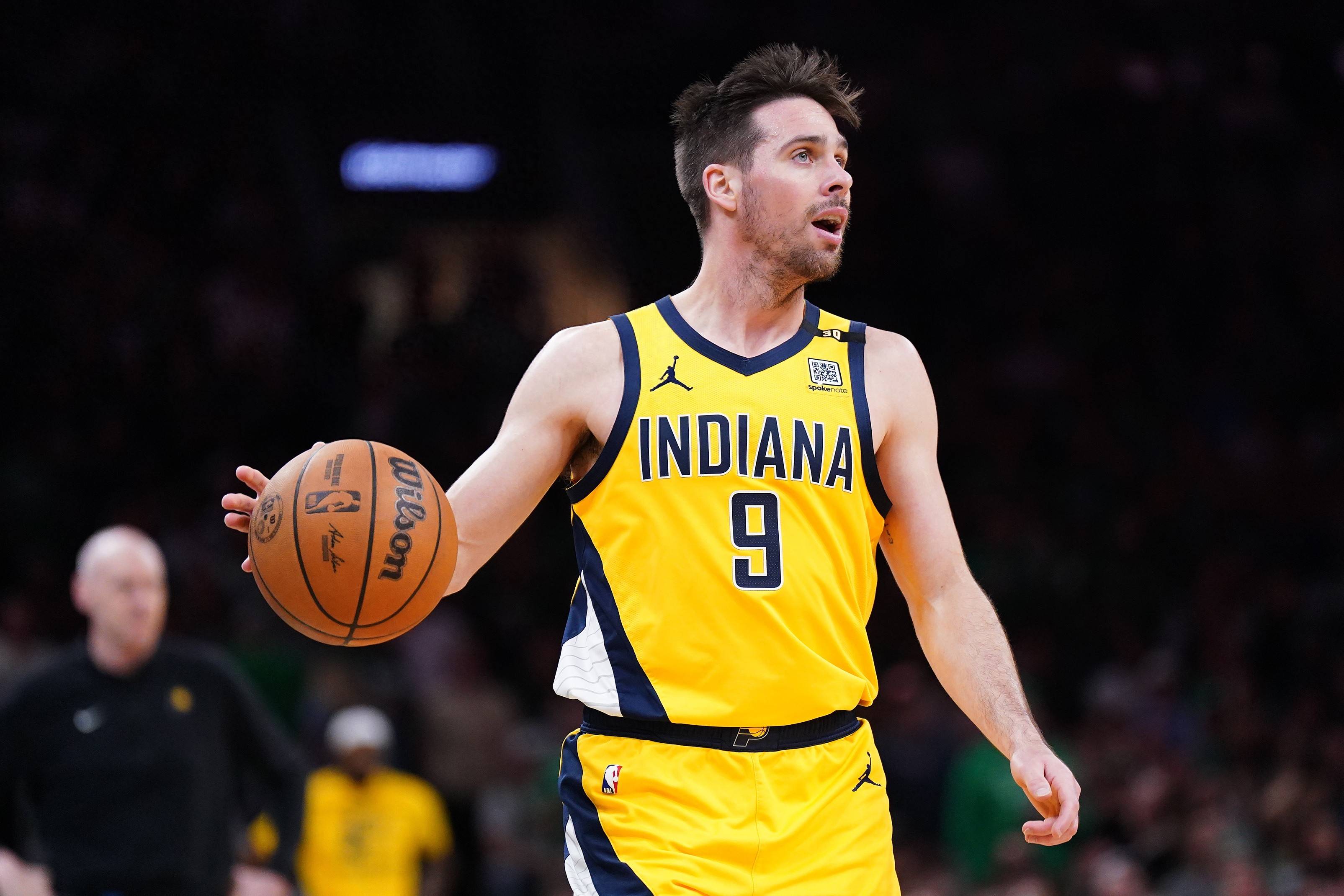 开云平台-尼克斯客场惜败篮网，莫里斯贡献分