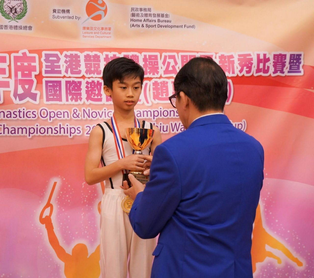 开云体育登录-韩国体操冠军彪炳夺金，赢得喝彩