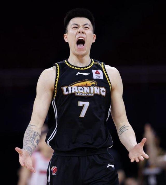 包含一鼓作气！连续阵营压制对手展现出色风采的词条