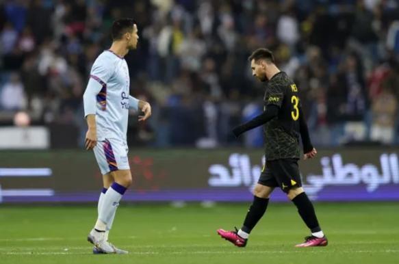 开云体育官网-西甲重磅对决：内马尔迎战C罗，争议判罚的简单介绍