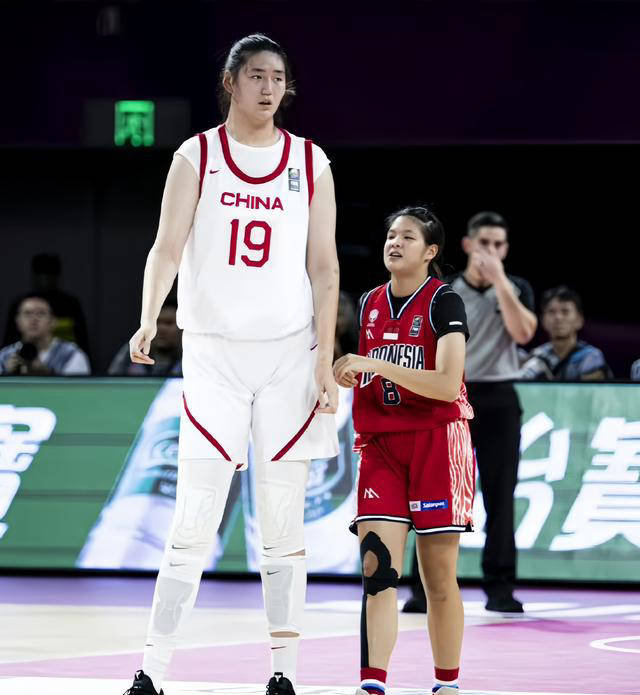 开云体育-职业篮球联赛女球员崭露头角