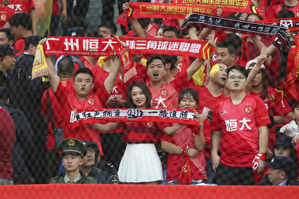 开云体育官网-球员们为了胜利付出了巨大的努力和汗水