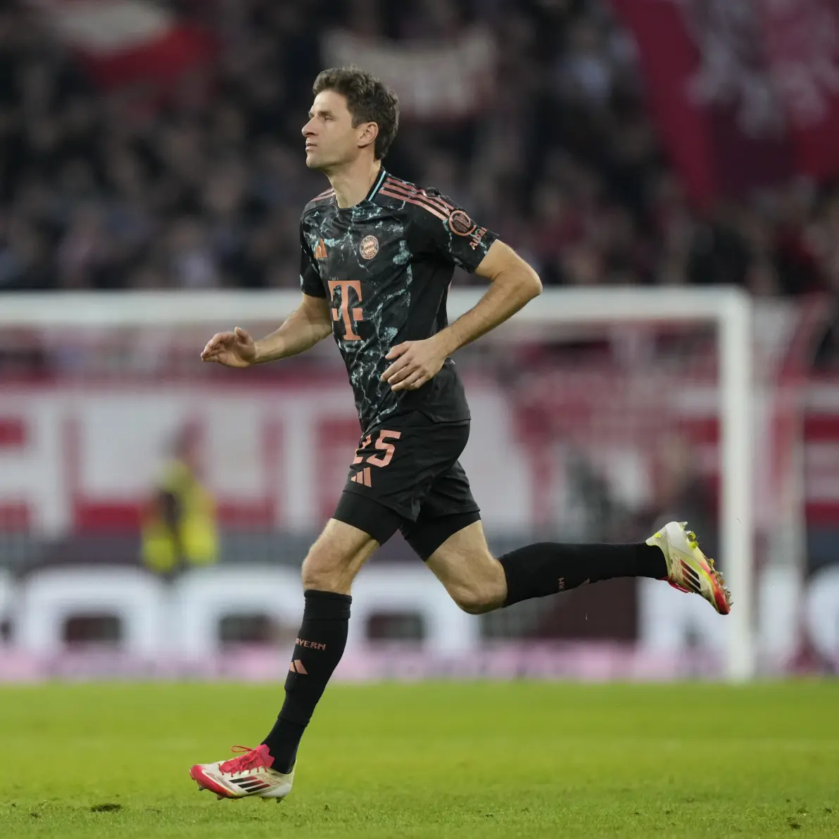 开云体育APP下载-弗赖堡球队取得胜利，提升排名的简单介绍