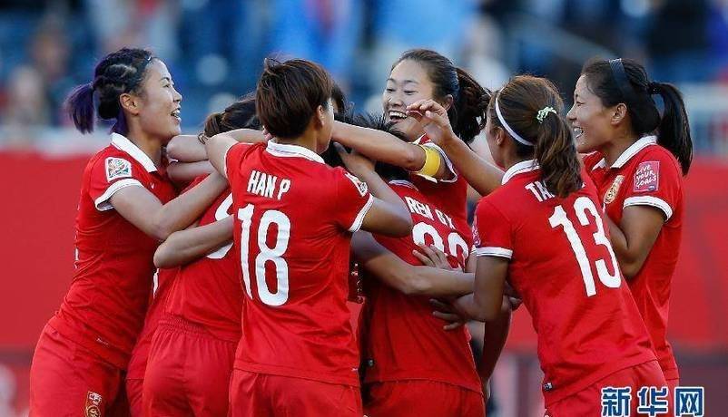 开云体育官网-女足球员们为国家队捧得荣誉