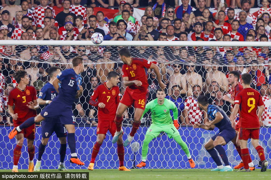 开云体育在线-西班牙队伍全面发力，夺得多项冠军