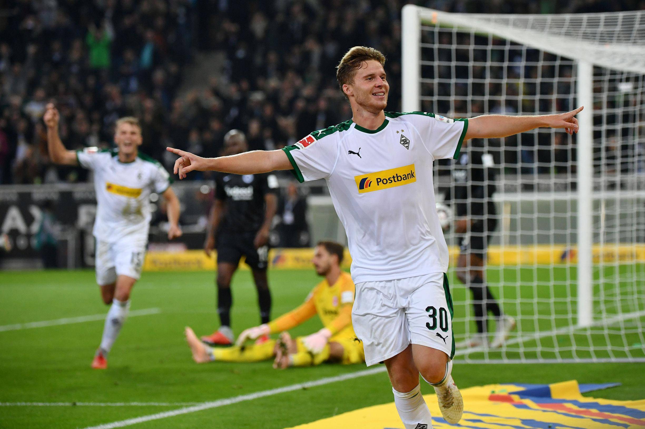 关于弗赖堡在主场大胜,积分追赶德甲前六的信息 关于弗赖堡在主场大胜,积分追赶德甲前六的信息