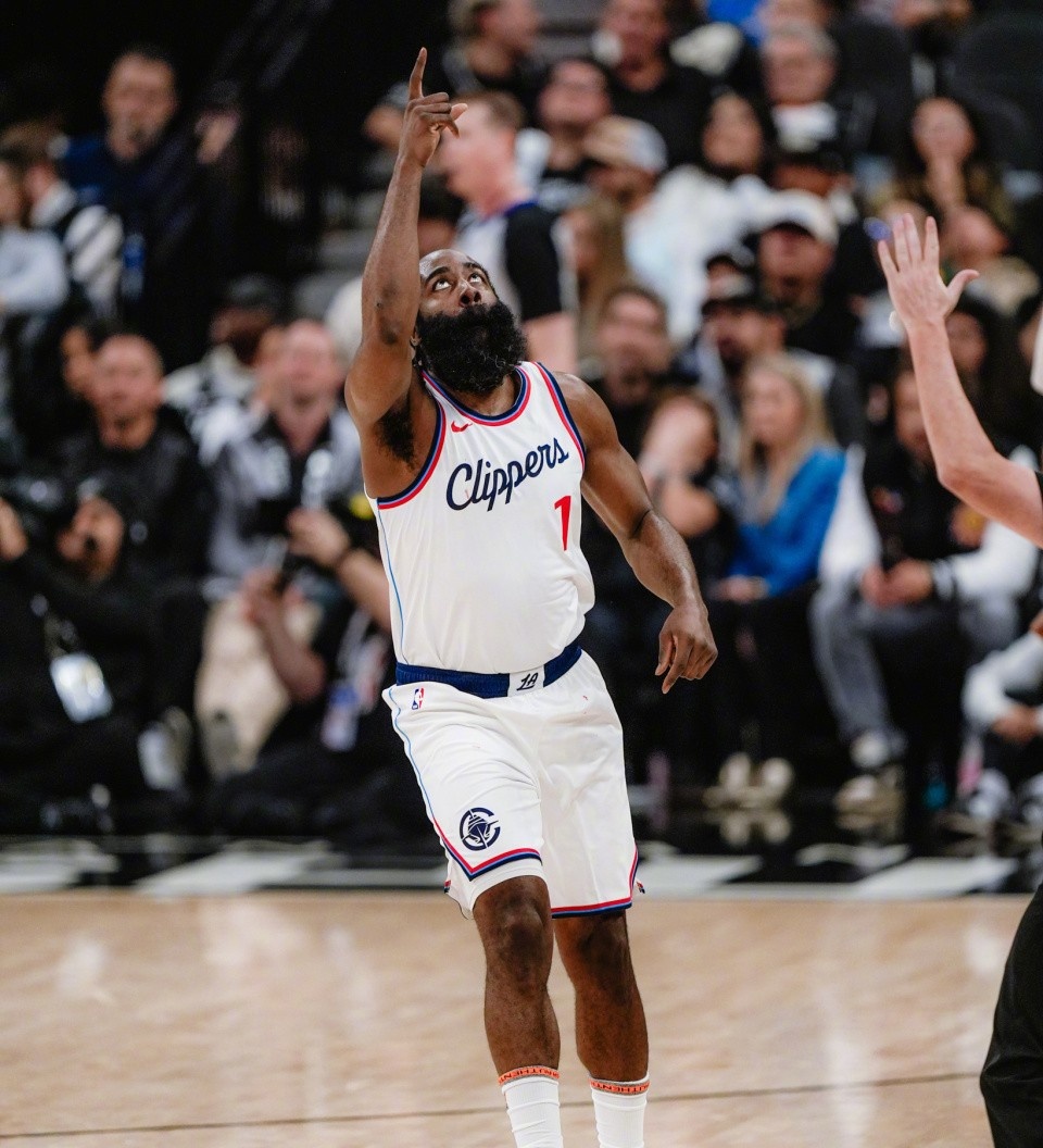 快船力克凯尔特人：莱昂纳德单节砍下20分的简单介绍