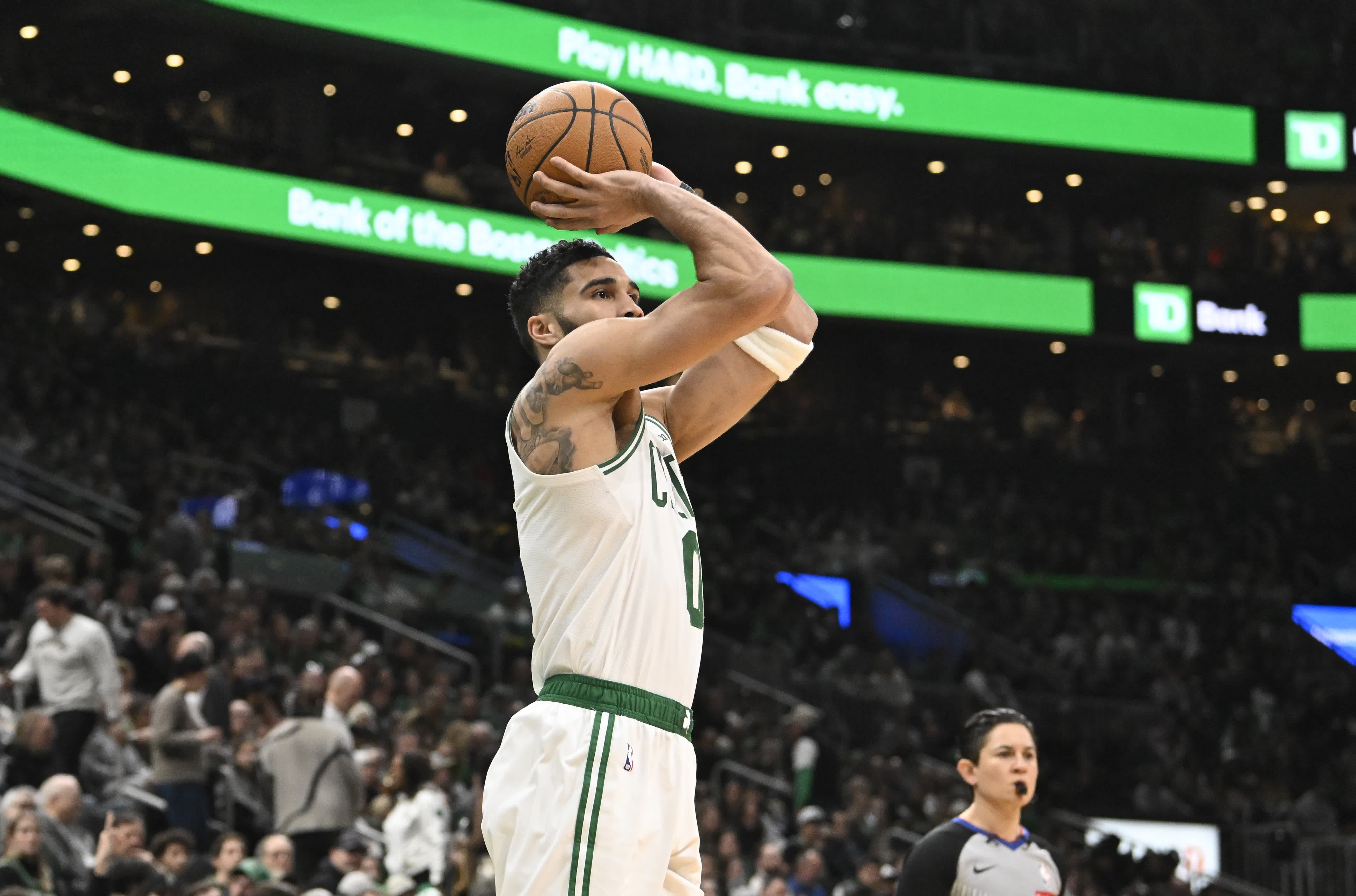 加拿大男篮横扫雷霆,塔图姆统治全场的简单介绍 加拿大男篮横扫雷霆,塔图姆统治全场的简单介绍