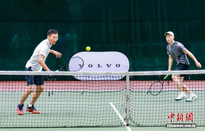 包含技术流与激情碰撞，网球决赛再创新高的词条