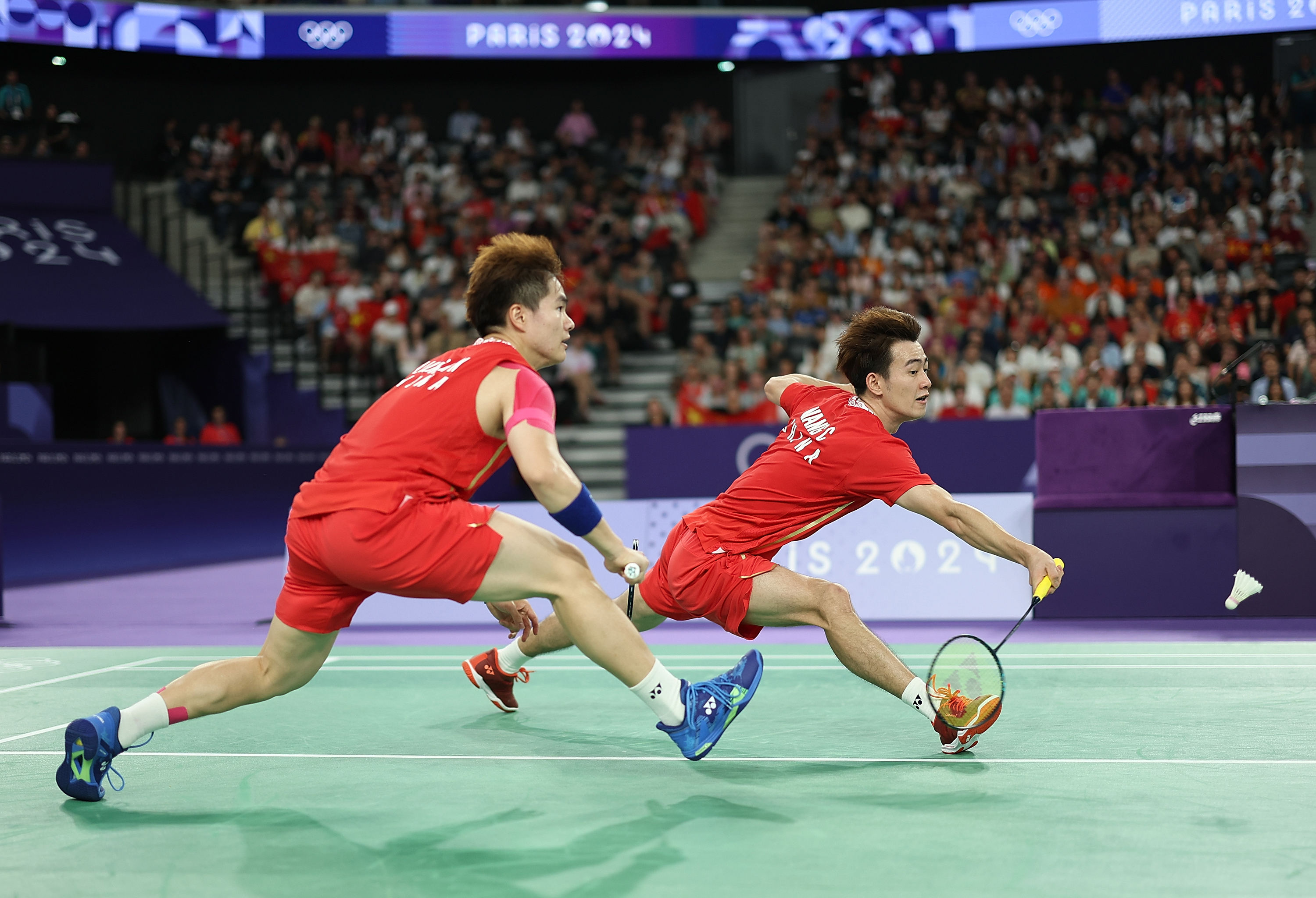 开云体育入口-包含焦点大战：羽毛球上演巅峰碰撞的词条