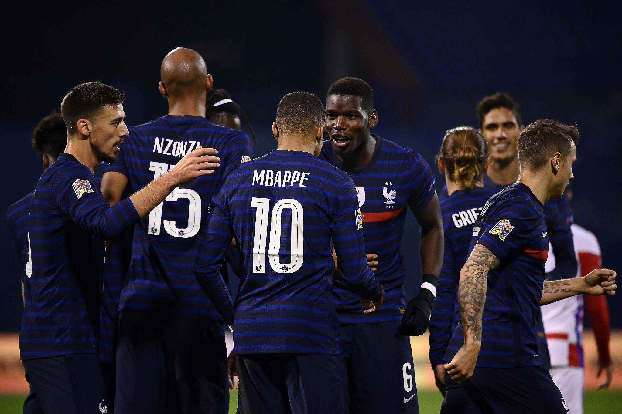 法国队横扫英格兰队，张本智和惊艳四座