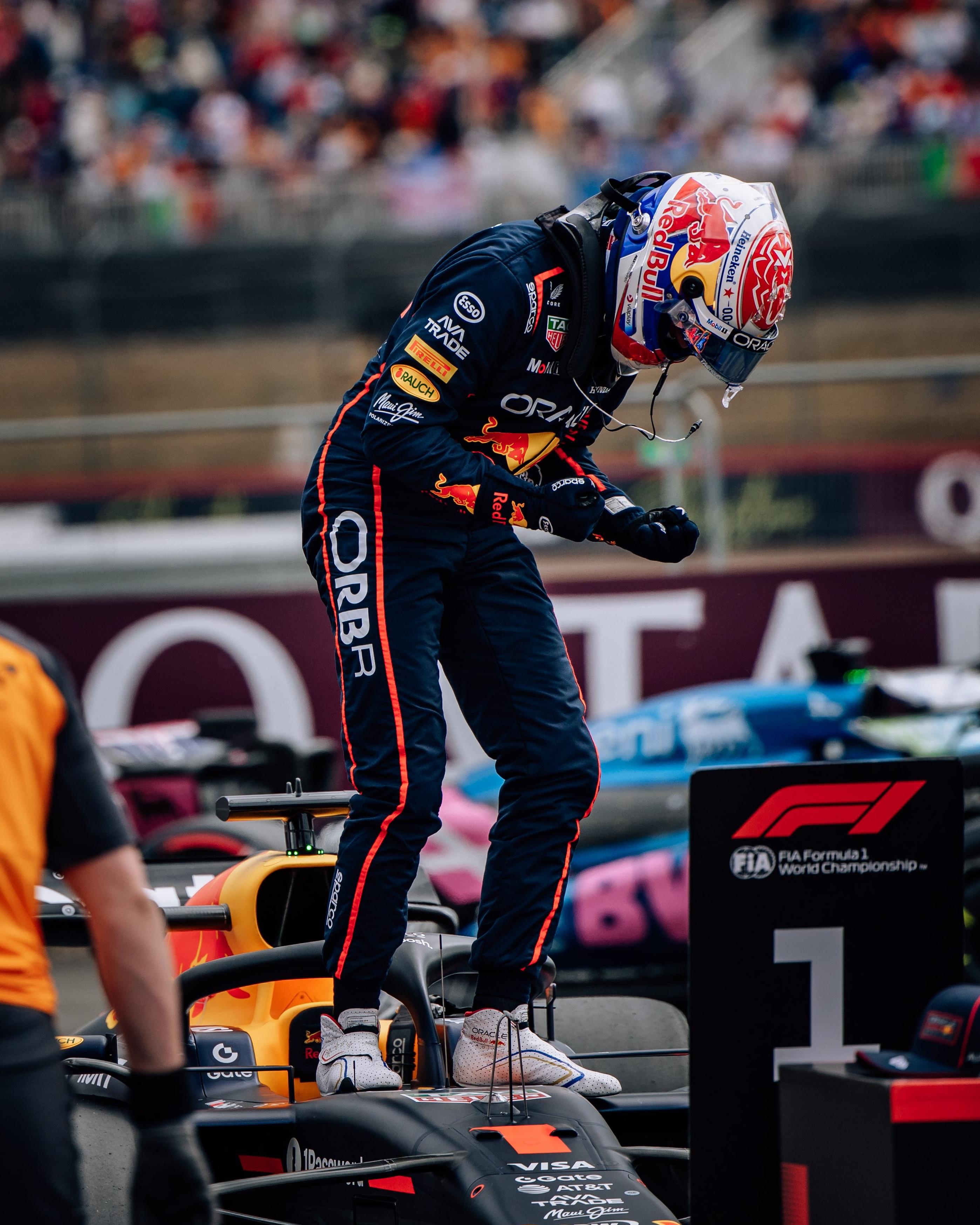 开云APP-红牛车队翻盘梅赛德斯，佩雷兹高光表现