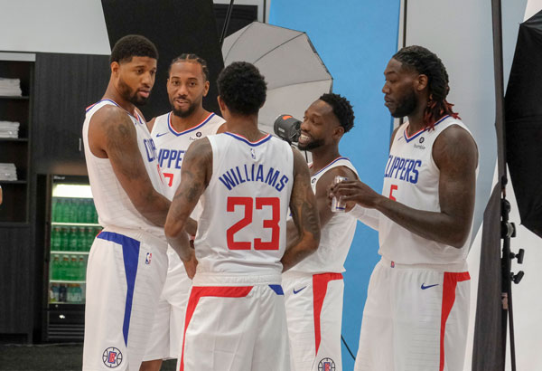 开云APP-快船不敌爵士，哈雷尔抢下两双数据