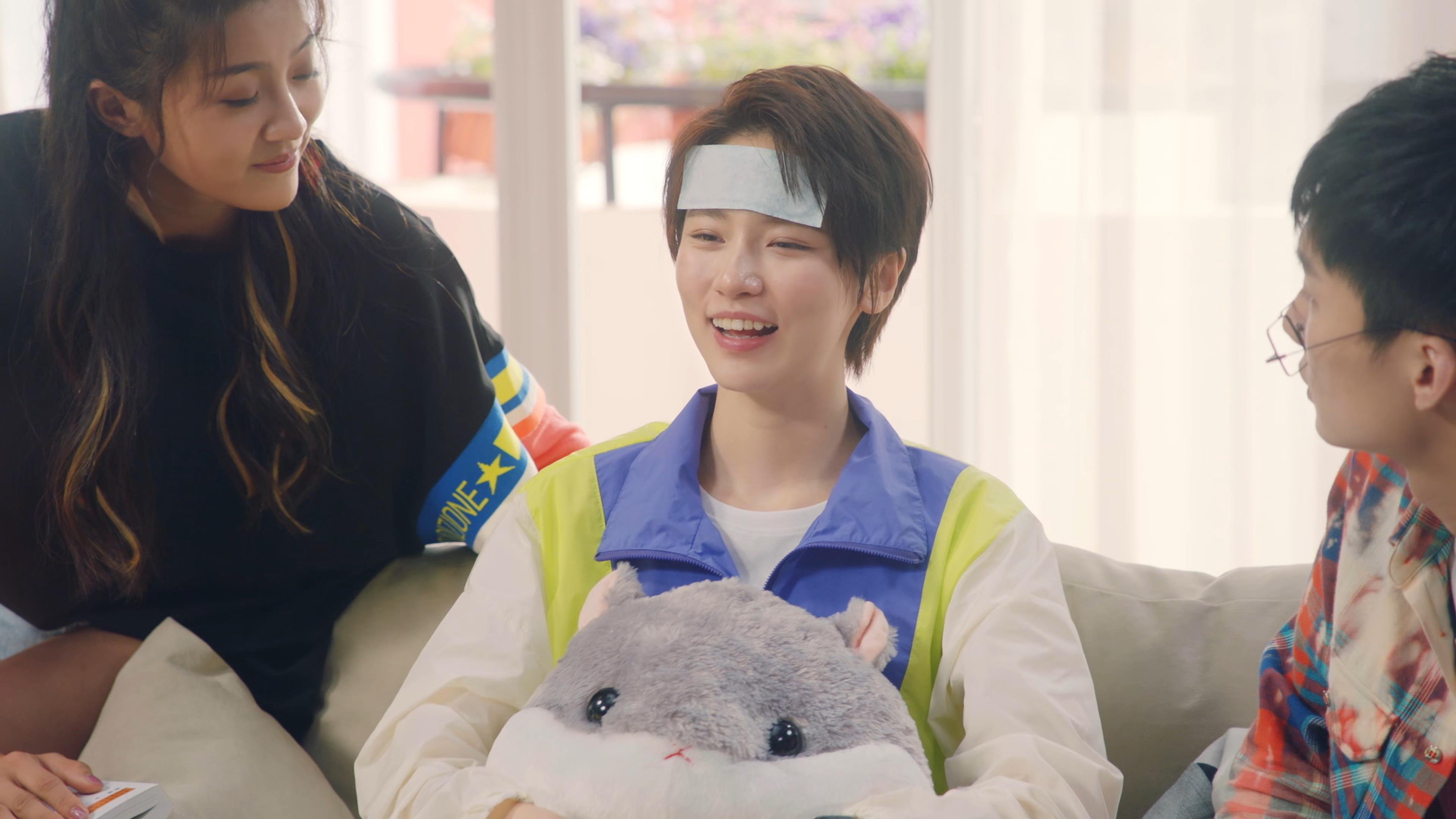 热带风暴击碎钢铁防线，本泽马如何用一场比赛改写两个世界的排名