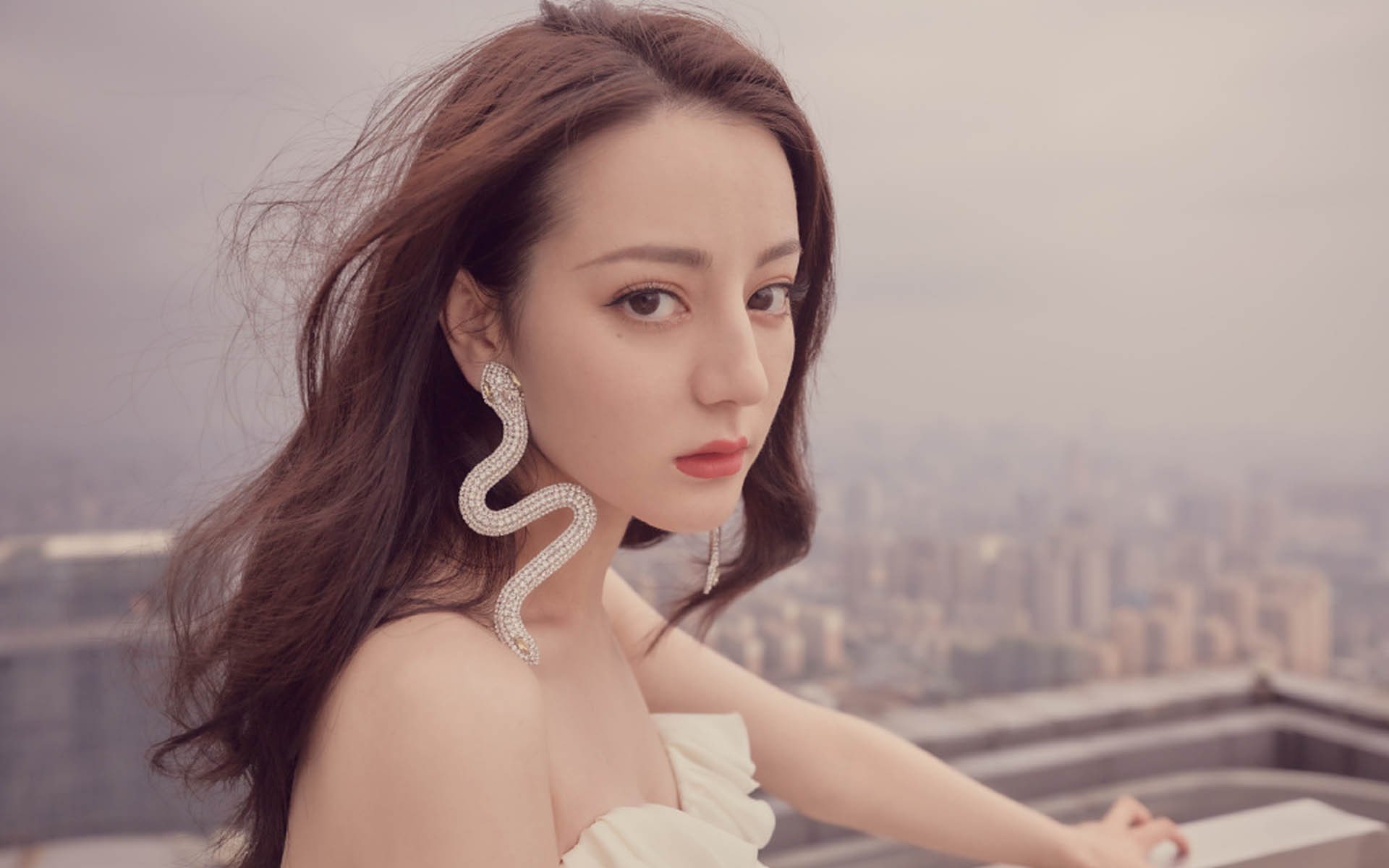 数据王座与战术利刃，当本泽马统治全场，瑞士如何刺穿加纳